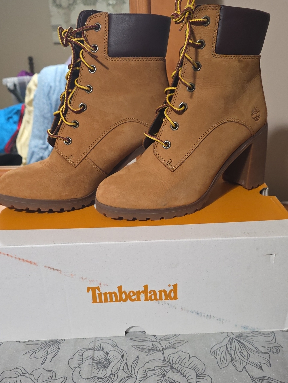 Timberland Tan Nubuck Lace-Up Block Heel Booties